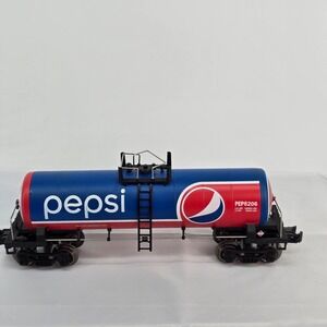 Menards Pepsi Tanker Train Car PEP8206 O Gauge Blue Red White Model Railroad